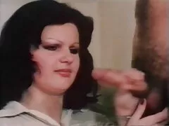 وقد أثبت أحمر الشعر فلام سكسي حلو الحب