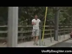 الجمال مع قبعة شعر استمنى عضوا وجلس عليه من فوق فلام سكسي رومانسي