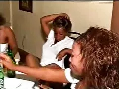 أربع الروسية الحصول على ارتفاع فلام كامل سكسي