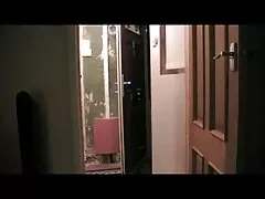 فقدت البطاقات وأصبحت عاهرة فلام سكسي عراقي في لحظة