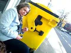 جلب المشي على طول الشارع وقحة في فلام عربي سكسي الحافلة حيث انتظرتها مفاجأة